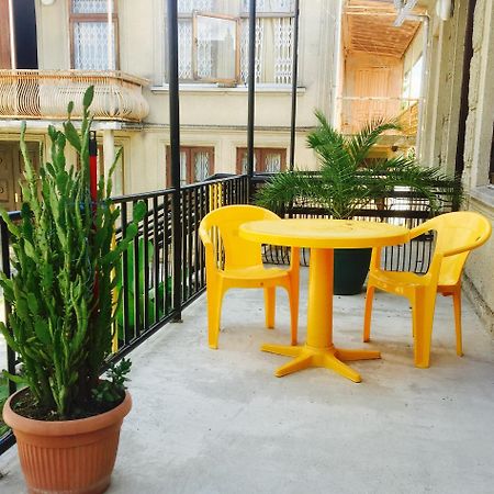 Guest House Lali Kostava 14 Zugdidi ภายนอก รูปภาพ