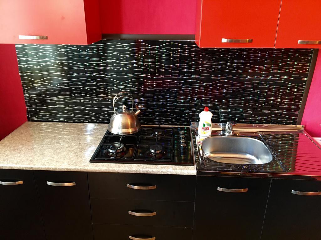 Guest House Lali Kostava 14 Zugdidi ภายนอก รูปภาพ